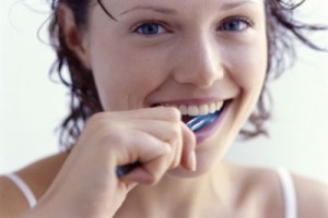чистка зубов и десен
