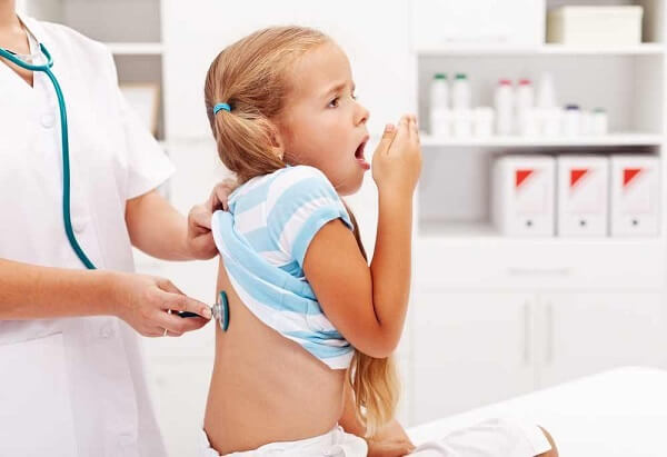 Как проявляется у детей воспаление легких