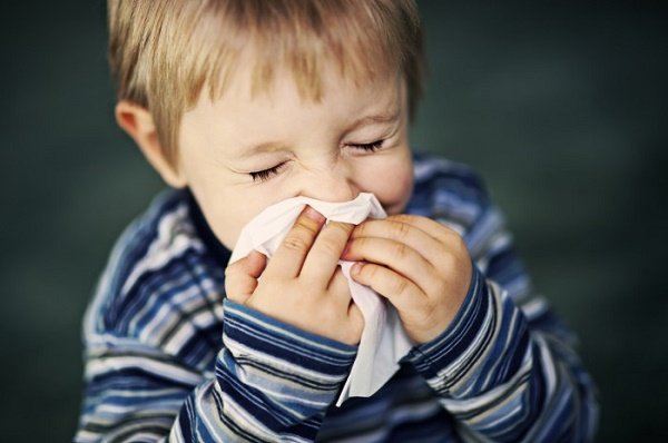 Лечение насморка у детей