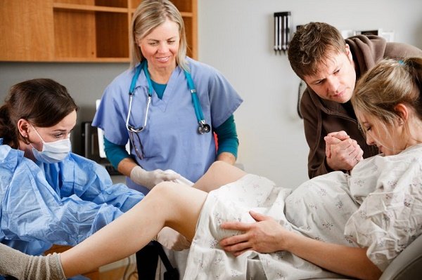 Может ли быть опущение после родов