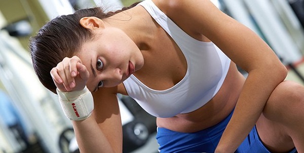 Почему возникают неприятные ощущения в области груди