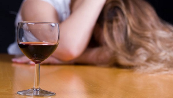 Причины алкогольной зависимости у женщин