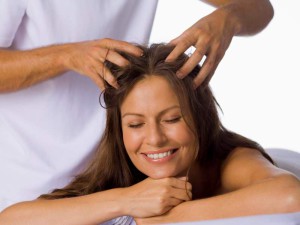 народные рецепты от выпадения волос - массаж