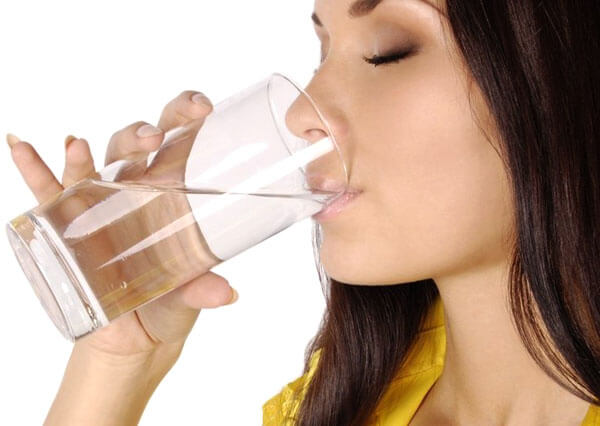 Пейте воду при пиелонефрите
