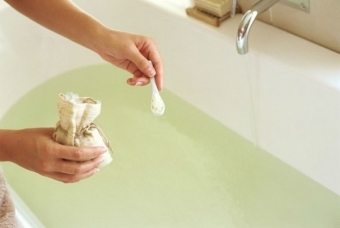 Как делать солевые ванны для суставов