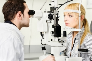 Обращение к офтальмологу