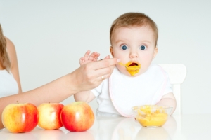 Прикорм новорожденного и диатез