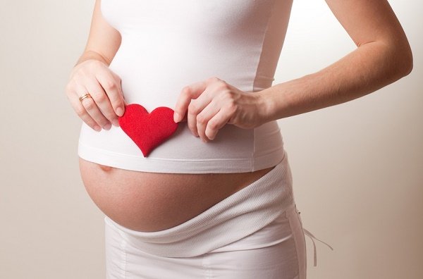 Опасна ли киста яичника при беременности