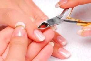 Лечение разрывов кожи ногтевого валика